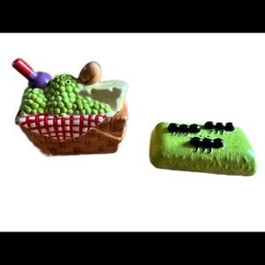 Salt And Pepper Ceramic Shaker Set - Picnic Basket And Ants